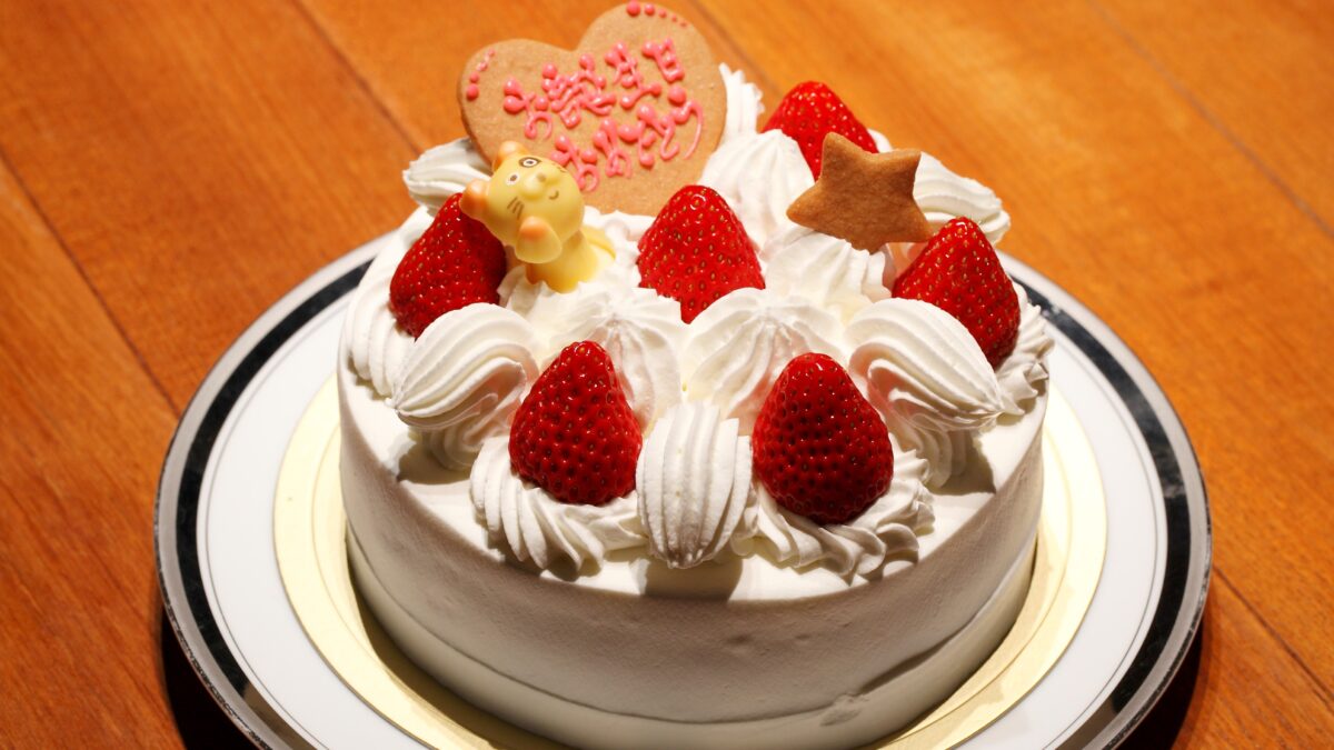 サービスホールケーキ