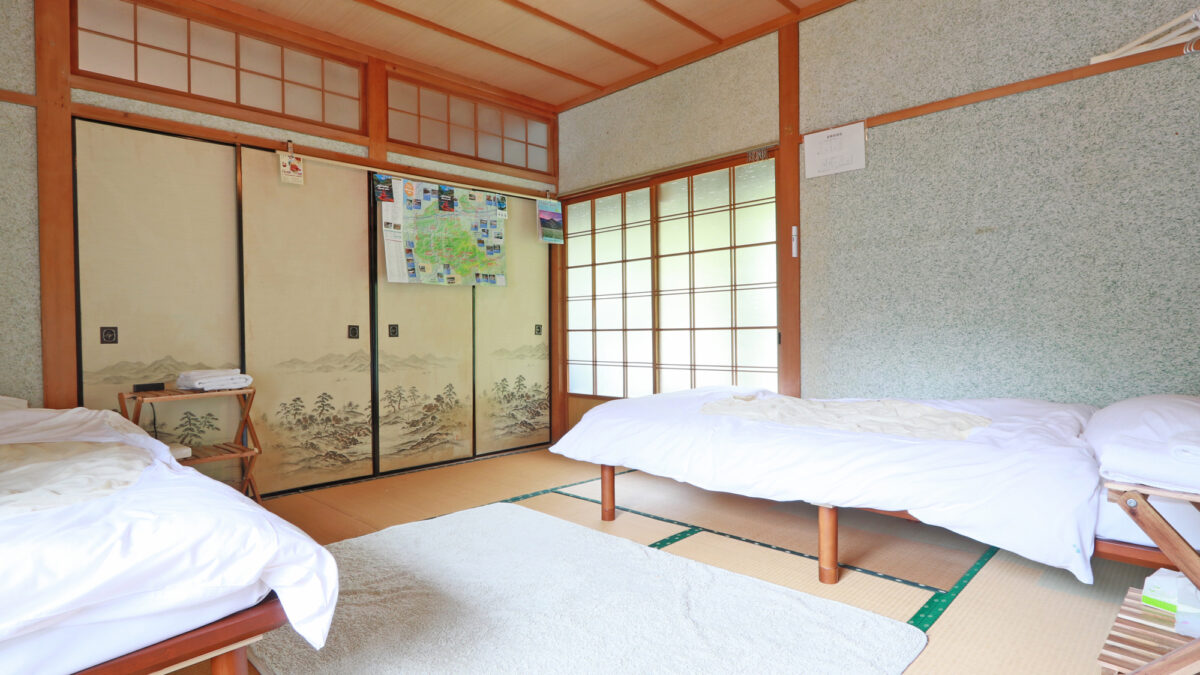 ｇｕｅｓｔｈｏｕｓｅ ｃｏｓｍｏｓ photo