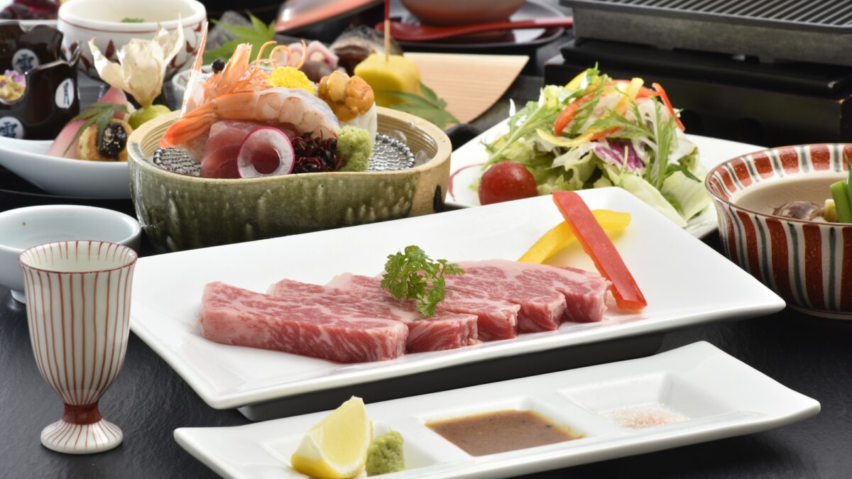 ご夕食/鹿児島産牛ロースステーキ上質な脂と肉質が自慢の牛ロースを贅沢に
