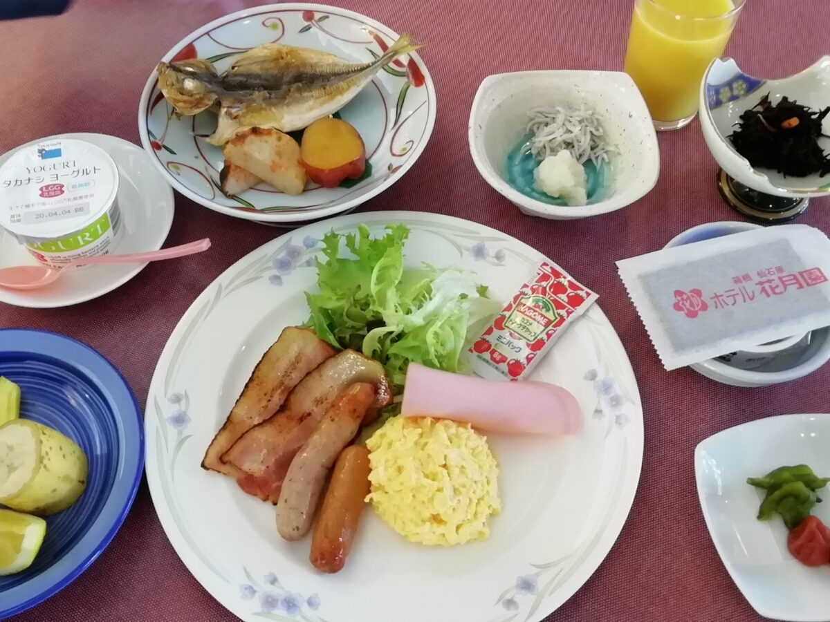 朝食