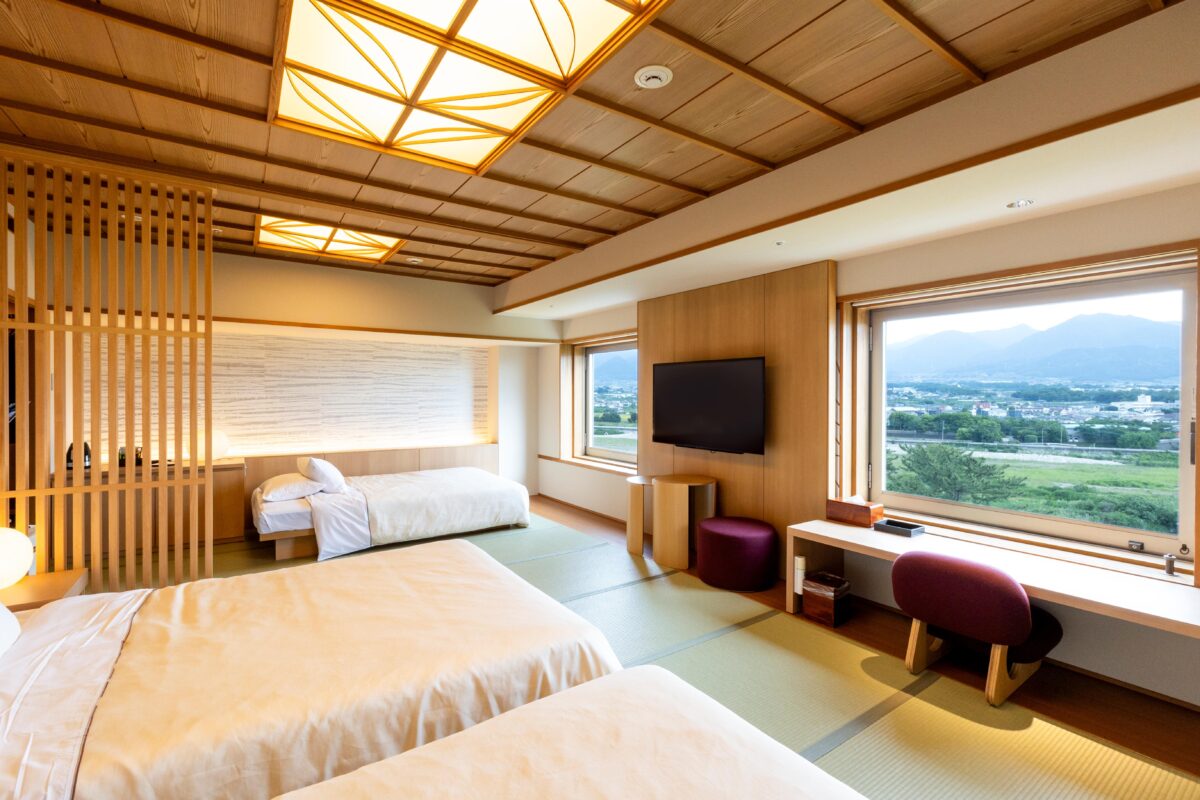 ホテル春日居 photo