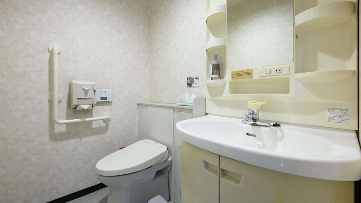 和室1洗面・トイレ完備◆お風呂は大浴場をご利用いただけます