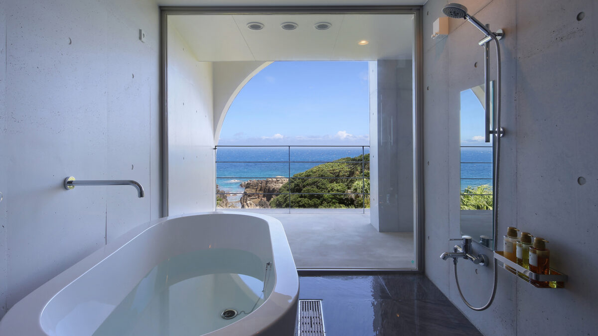 ＴＨＥ ＨＯＴＥＬ ＹＡＫＵＳＨＩＭＡ ＯＣＥＡＮ ＆ ＦＯＲＥＳＴ＜屋久島＞ photo