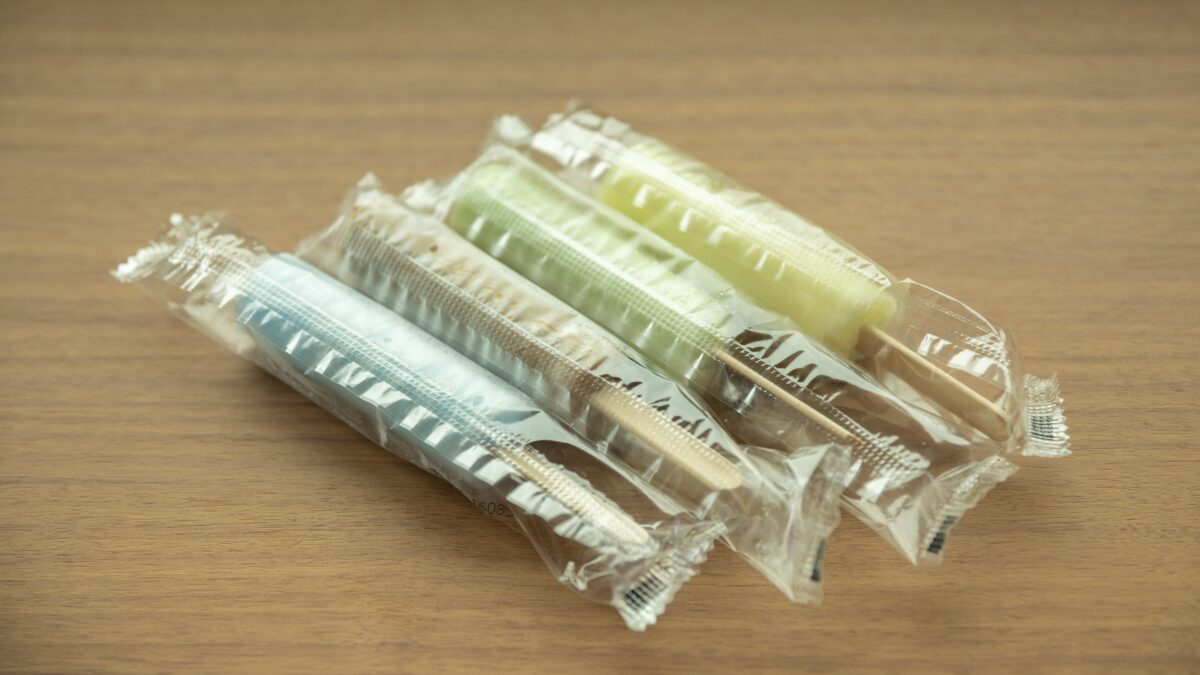 ＜湯上りラウンジ＞ 湯上がりの一息にアイスキャンディーをご用意しております（無料）
