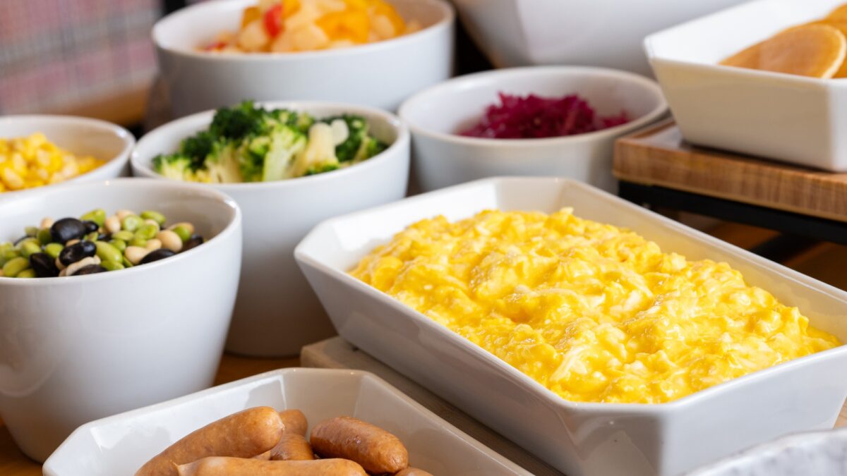 朝食｜朝6：30～9：00まで、充実の朝食ビュッフェをご用意しています