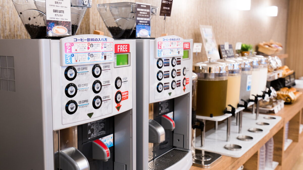 挽きたてコーヒーからジュースまで種類豊富なドリンクバー