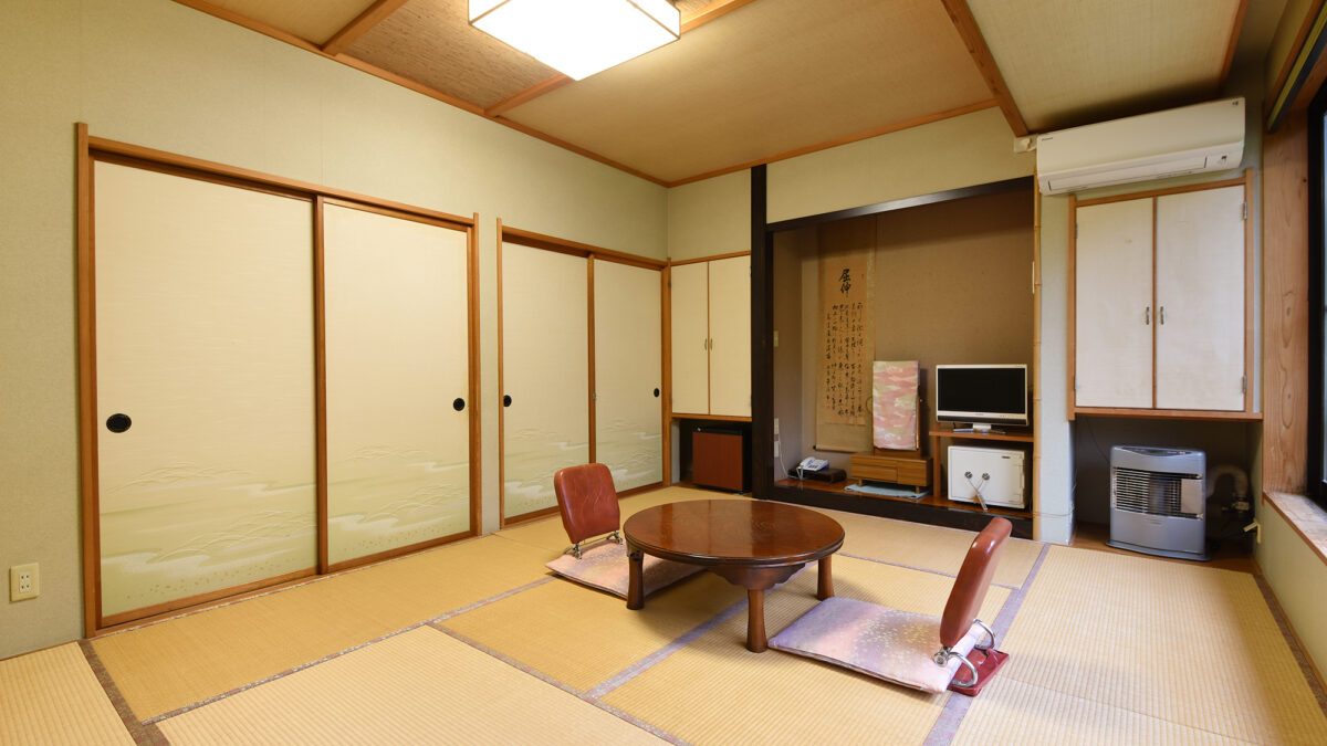 湯川温泉 せせらぎの宿 吉野屋 photo