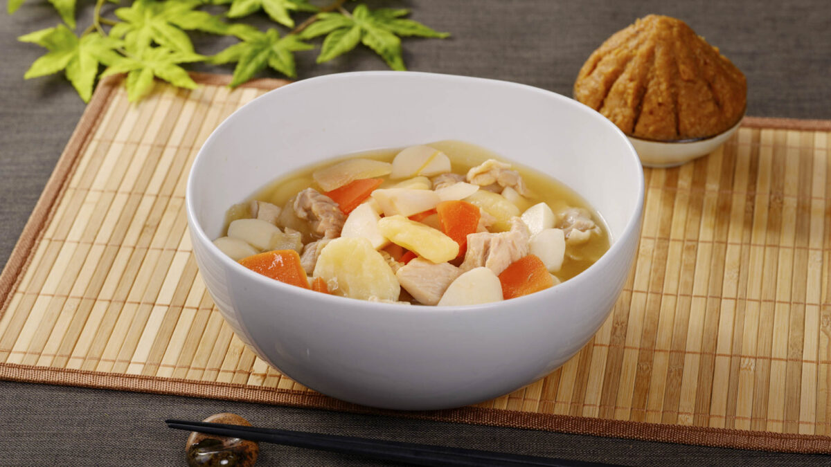 【佐賀限定】「手でちぎる＝つんきー」「だんご＝だご」を意味する郷土料理"佐賀の食卓 つんきーだご汁"