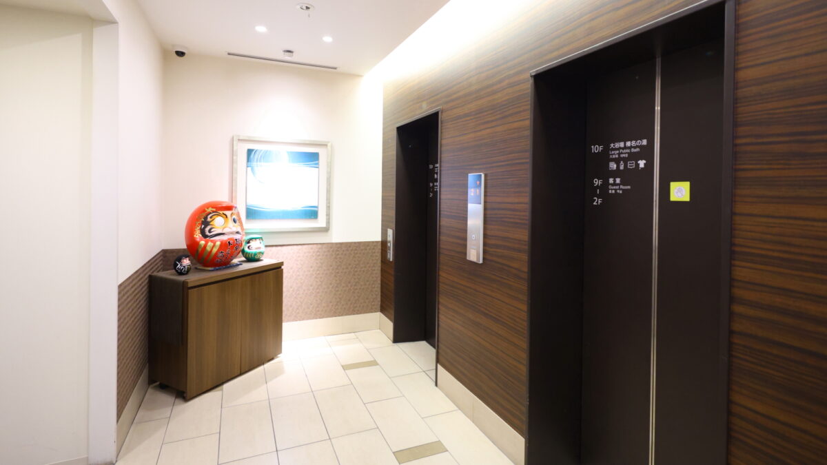 1Fエレベーターホール