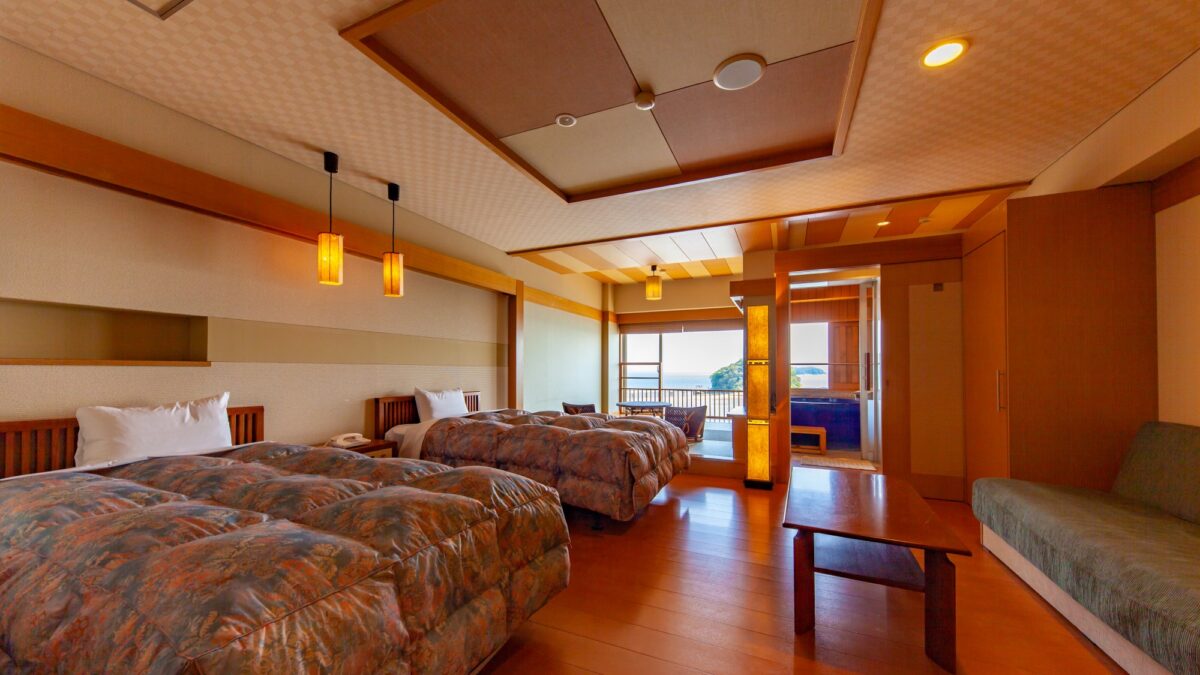 三河湾蒲郡温泉 美白泉 Tの楽園 ホテル竹島 photo