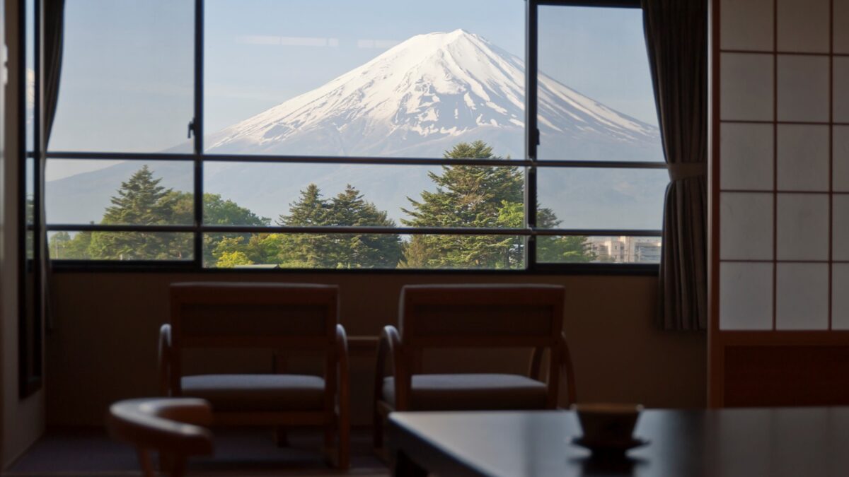 富士河口湖温泉 富士山の見える温泉旅館 大池ホテル photo
