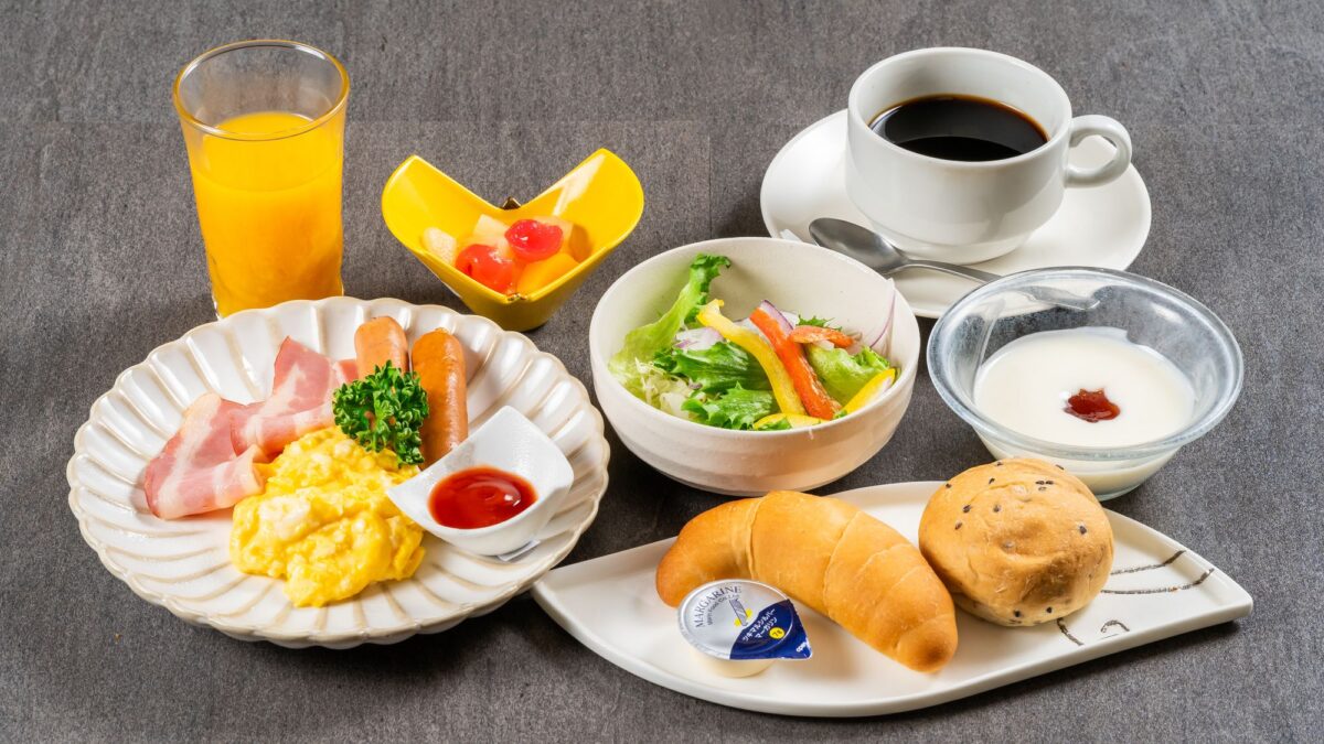 朝食