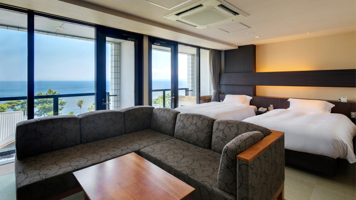 洲本温泉 海のホテル 島花 photo