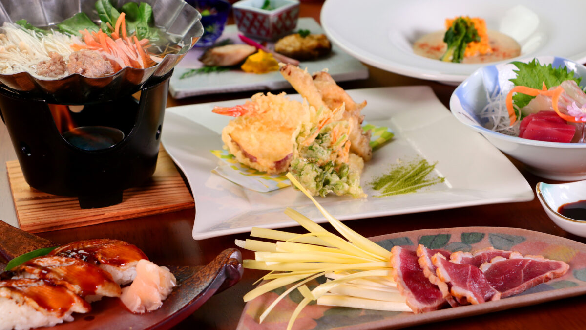 華会席地元の名産の黄ニラと新鮮な京鴨のしゃぶしゃぶ！料理長が腕をふるった彩豊かな会席