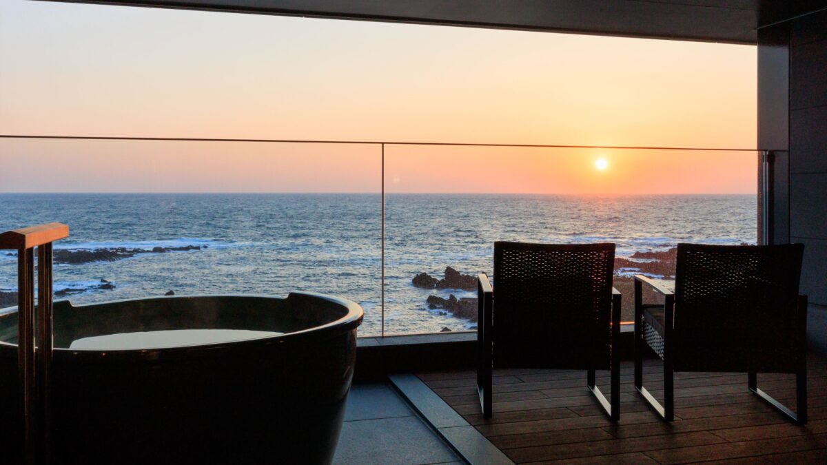 ＨＯＴＥＬ ＡＺＵＭＡ＜佐渡島＞ photo