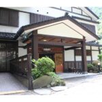 船でしか行けない秘境の一軒宿 大牧温泉
