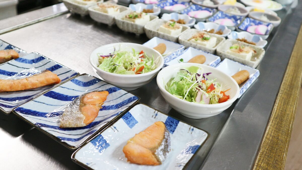 *【朝食一例約20種類の小鉢が取り放題！和洋バイキング（別角度 2）