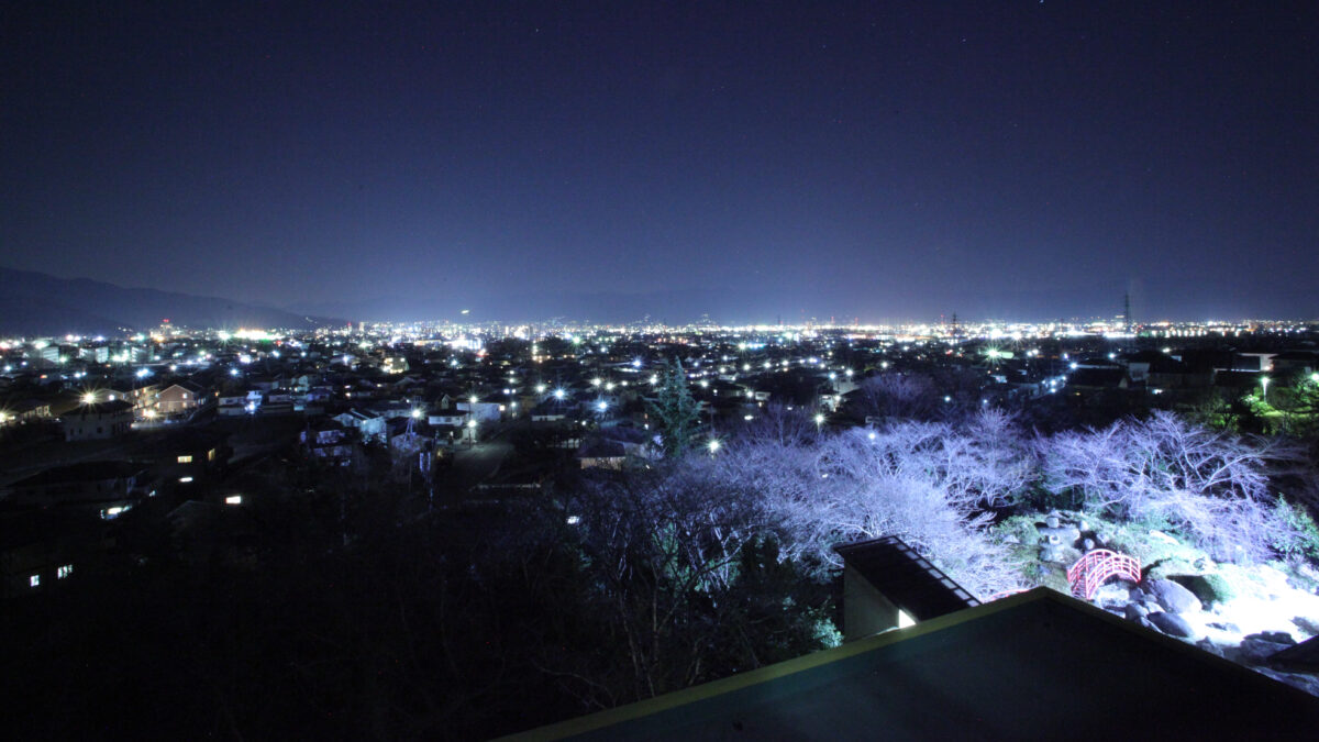 甲府の夜景を独占する温泉 １１種類の風呂 ホテル神の湯温泉 photo