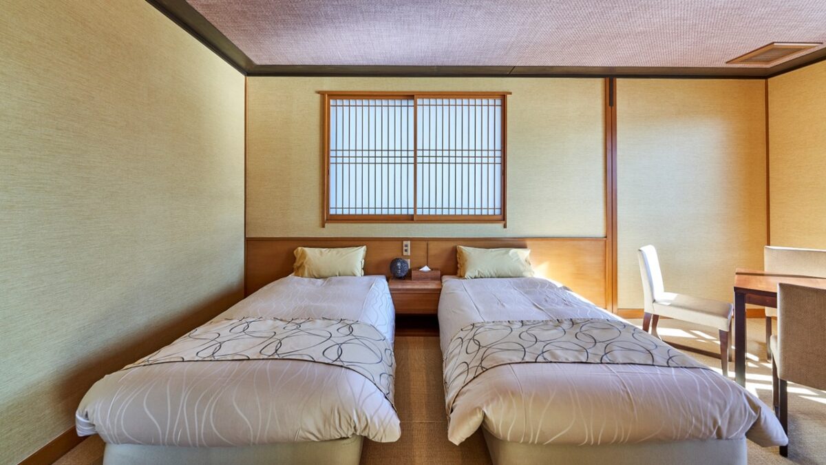 逆さ富士を望む湖畔の絶景宿 湖楽おんやど富士吟景 photo