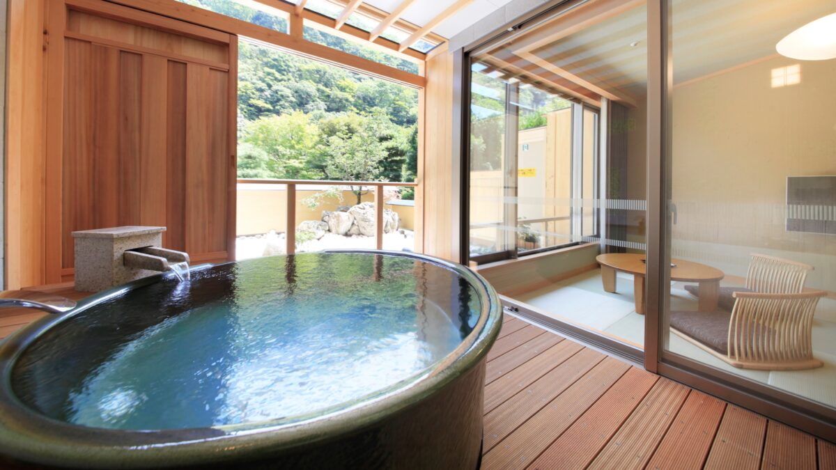 箱根湯本温泉 ホテル おかだ photo