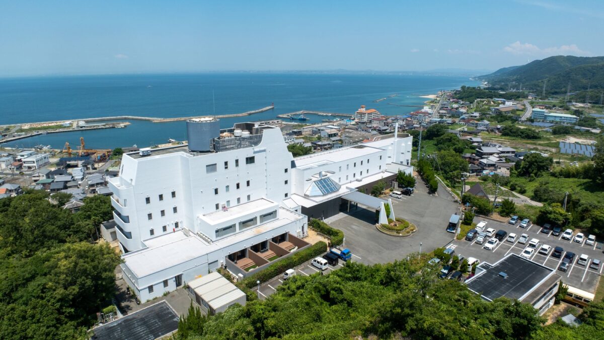 亀の井ホテル 淡路島 photo