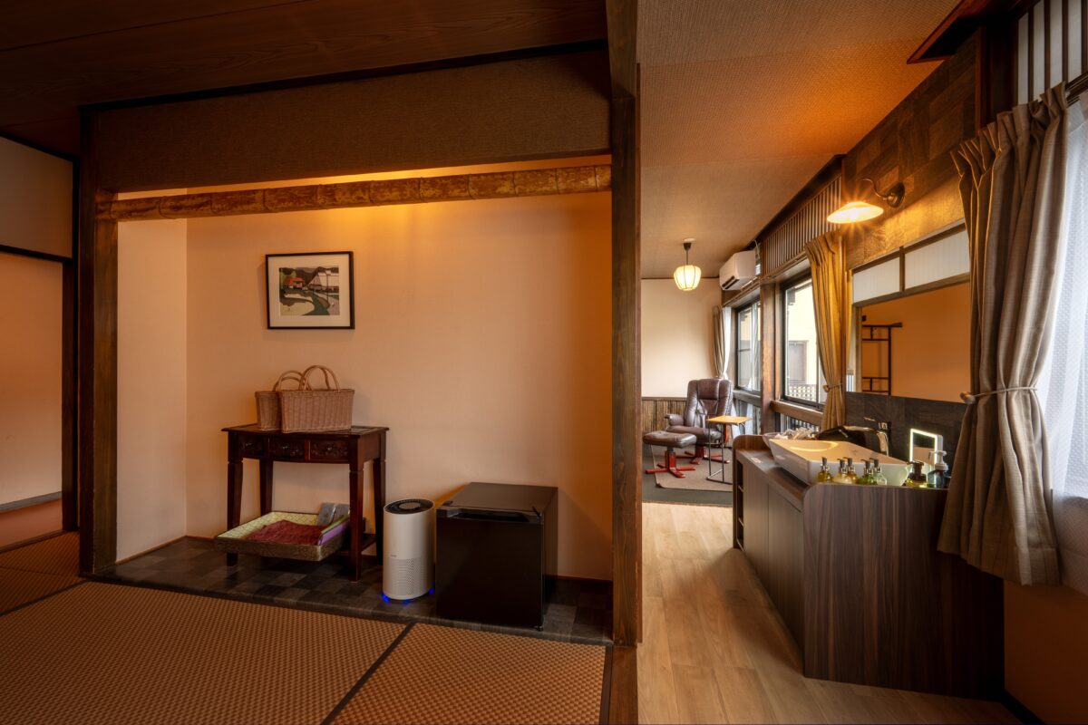 高湯温泉 安達屋 photo