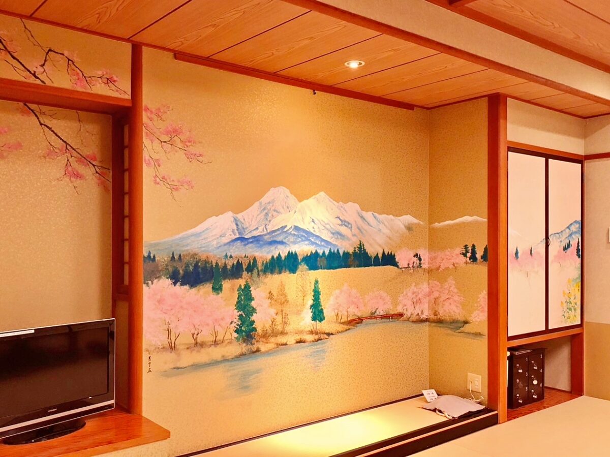 越後平野と弥彦連山一望の宿 穂々 —ｈｏｈｏ— photo