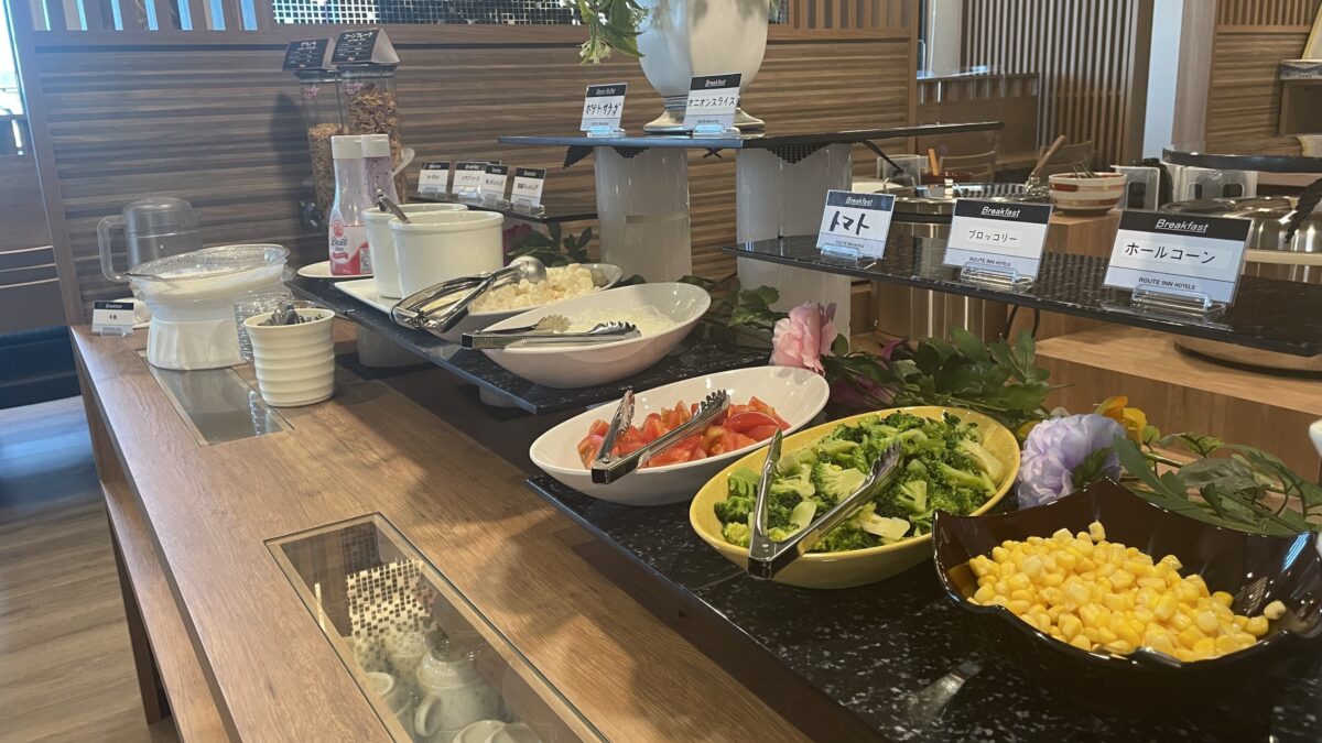 バイキング朝食（別角度 3）