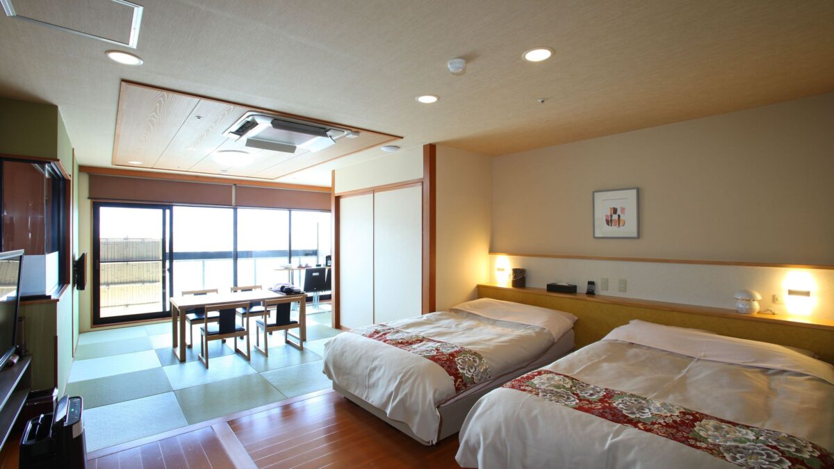 石和温泉 華やぎの章 慶山 photo