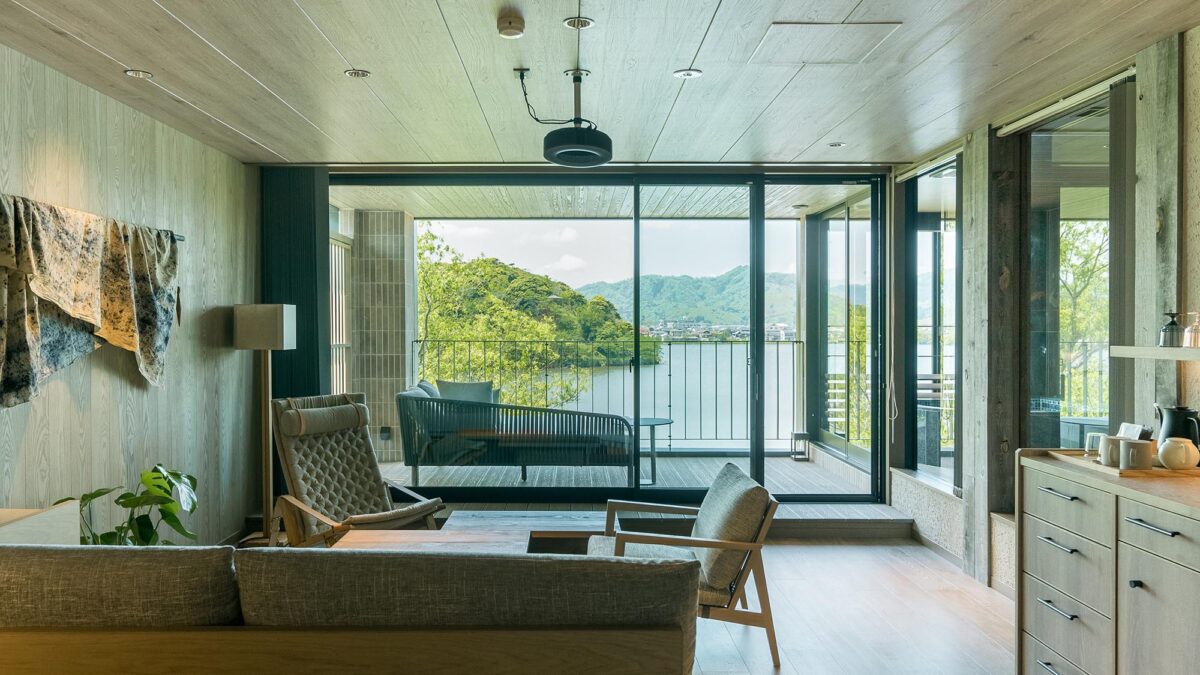 ＨＯＴＥＬ＆湖邸 艸花 −そうか− photo