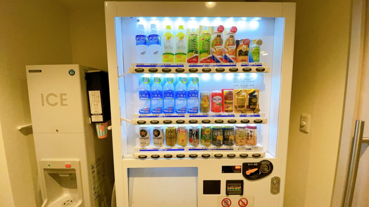 【2階 製氷機＆自動販売機】