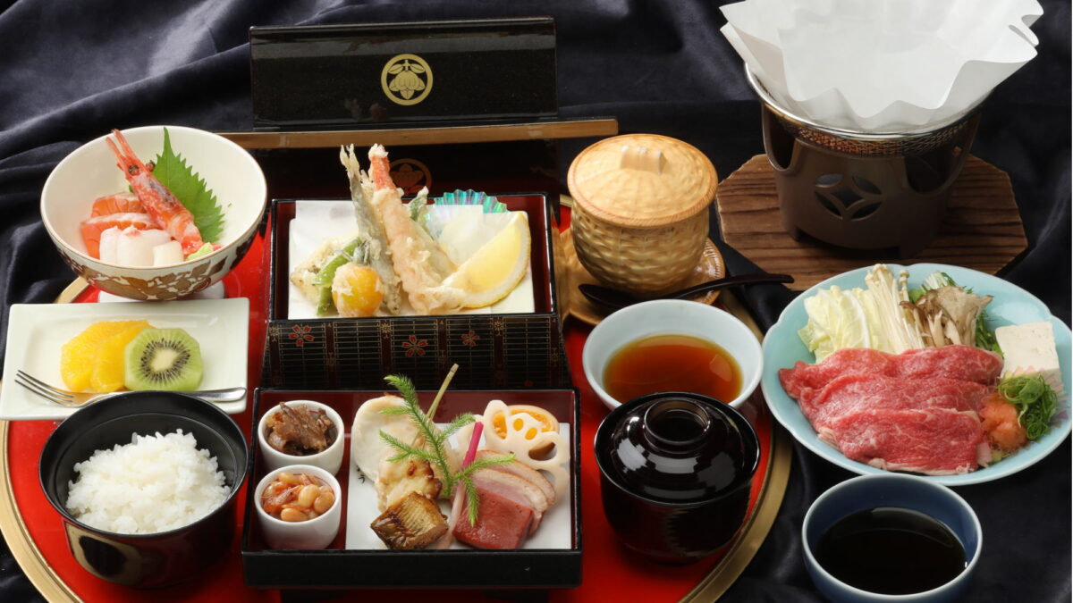 大老御膳会席／味だけでなく見た目にもこだわった特製料理です