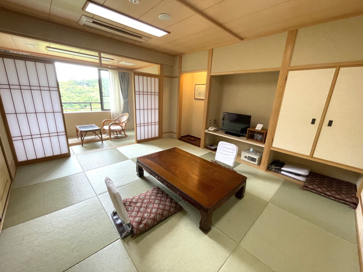 信貴山観光ホテル photo