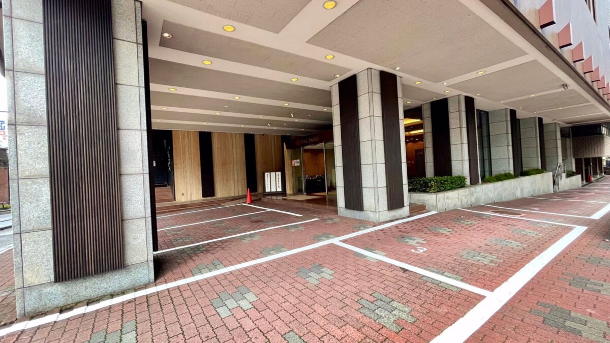 有料駐車場・事前予約必須