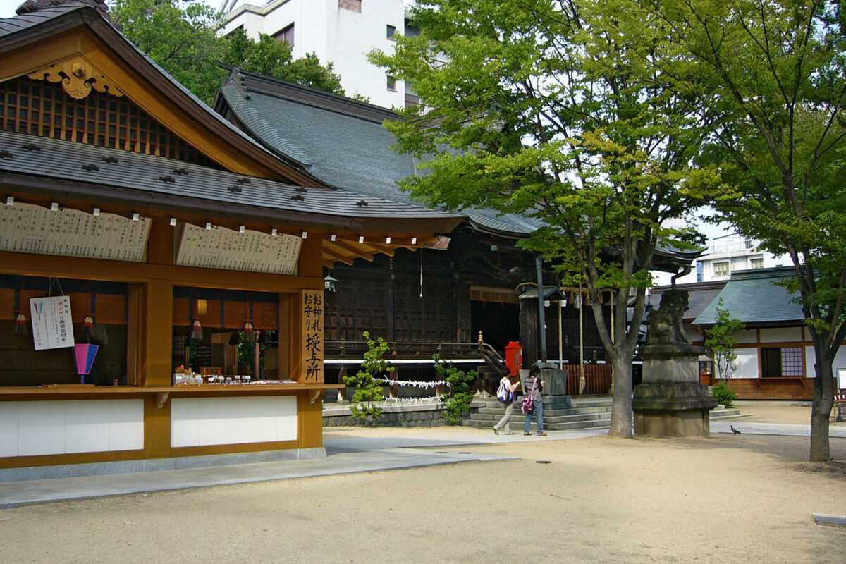 縄手通り・四柱神社