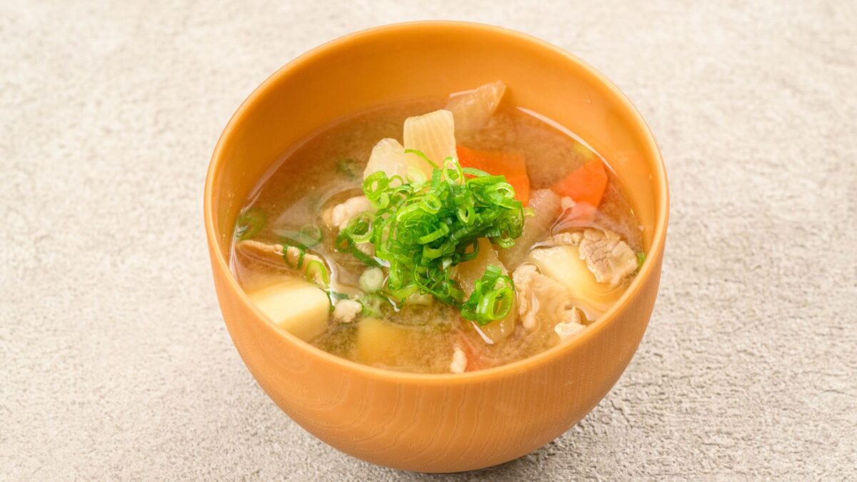 朝食バイキング野菜のうま味たっぷり豚汁