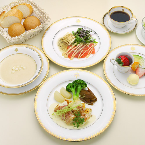 日光金谷ホテル photo