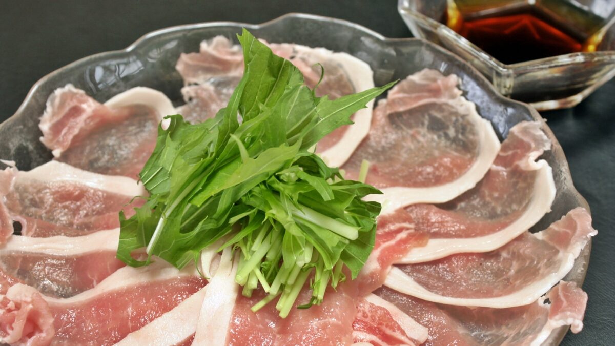 【食事例】海の幸の他にも、地元の食材を使った料理をご用意致します