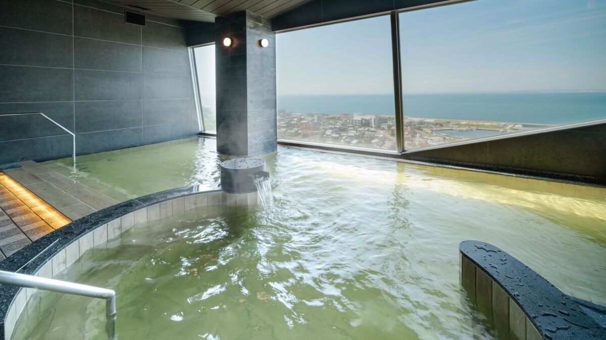 亀の井ホテル 淡路島 photo