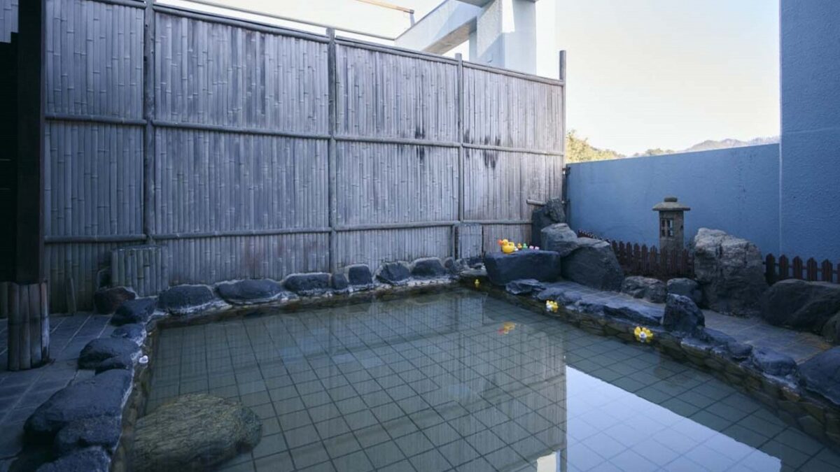 ホテル秋田屋 夕陽と陸奥湾を望む展望温泉 photo