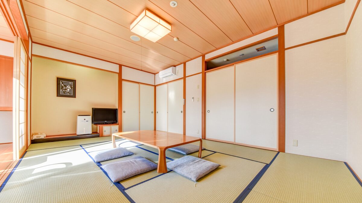 八尾ゆめの森 ゆうゆう館 photo