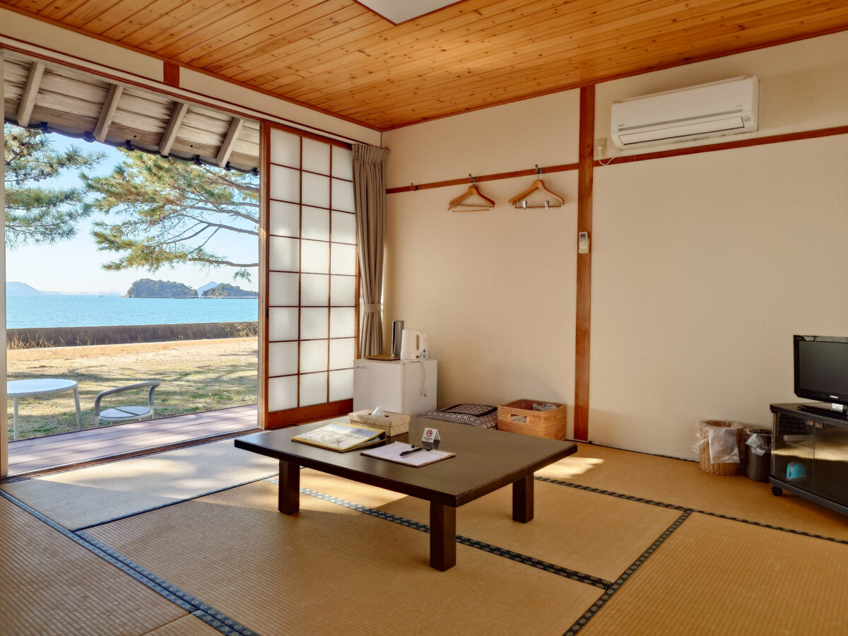 直島ふるさと海の家 つつじ荘 ＜直島＞ photo