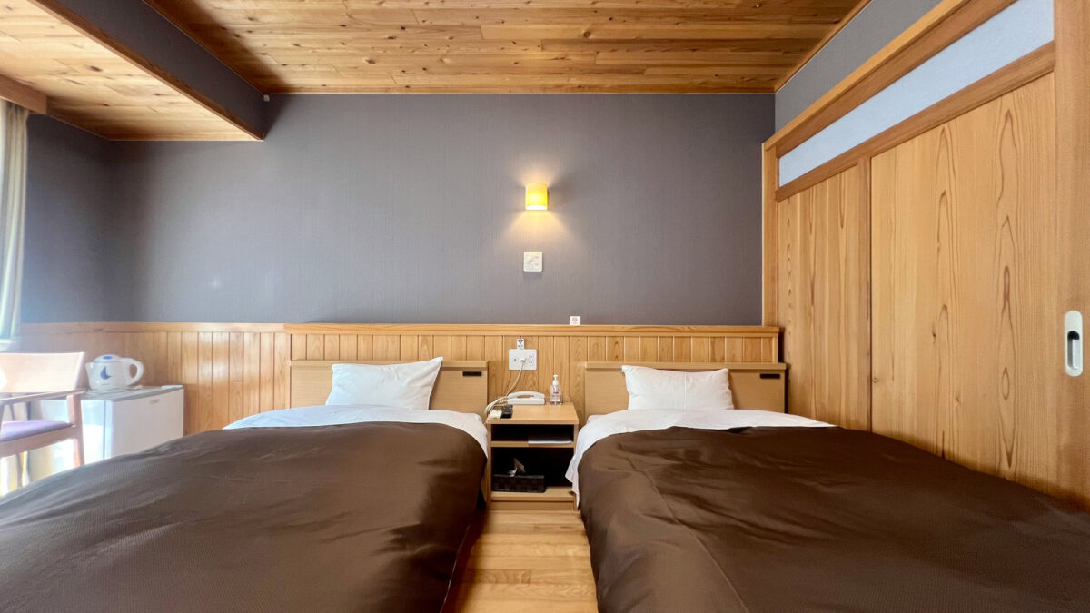ＮＡＴＵＲＥ ＨＯＴＥＬ ＮＡＲＵＫＡＷＡ（ネイチャーホテル・ナルカワ）（旧：成川渓谷休養センター） photo