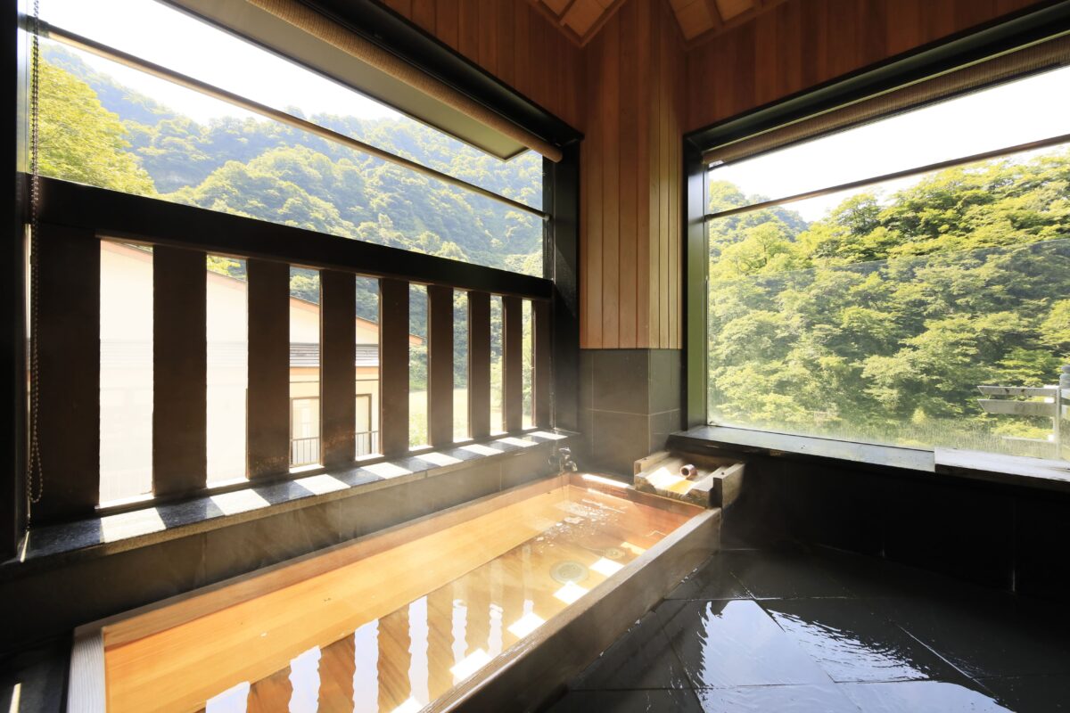 船でしか行けない秘境の一軒宿 大牧温泉 photo
