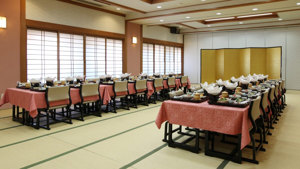 信貴山観光ホテル photo