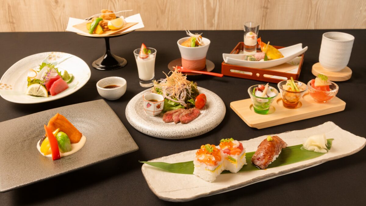 ご夕食季節の移ろいを思わせる品々を心ゆくまでご堪能ください