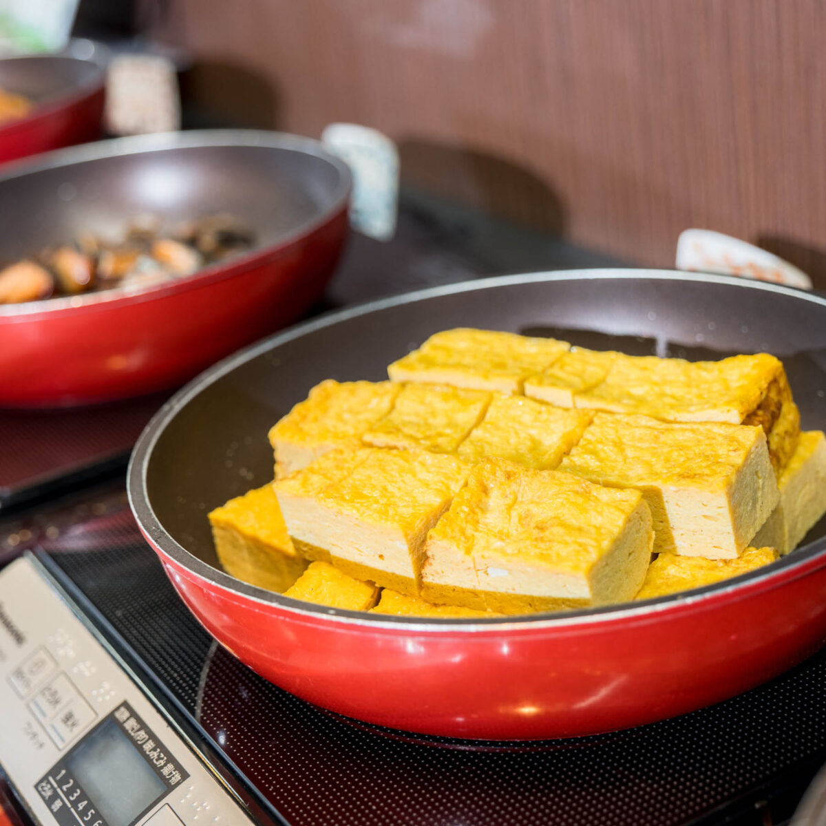 バイキング形式で、朝食を無料でご提供しております（別角度 3）