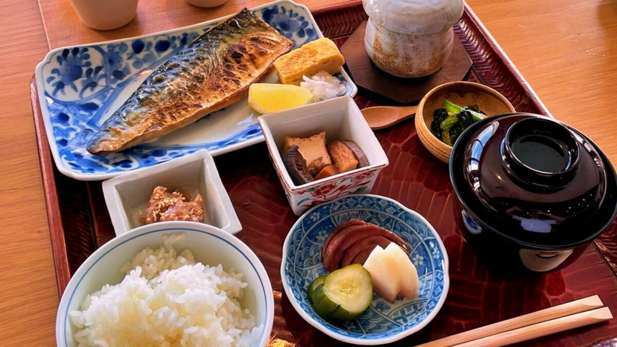 朝食／五島の食材を基本とし、ご滞在の日数に応じてアレンジしたご朝食をご用意いたします