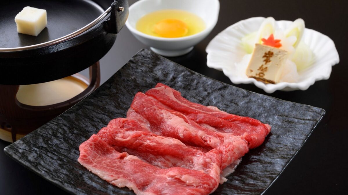 甲州牛すき焼き甲州牛のとろける美味しさと味の染み込んだ野菜が絶品！