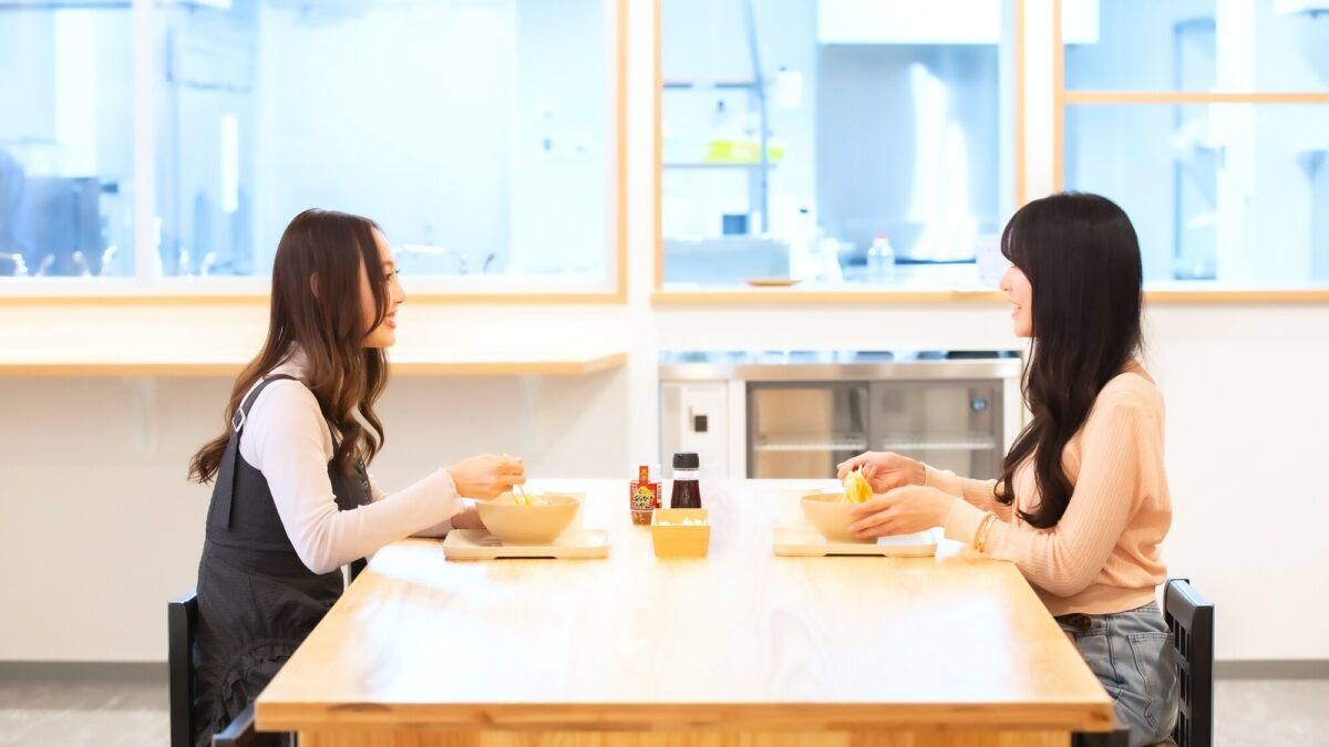 UDON BAR２１時〜２２時の間限定で宵うどんを提供中（別角度 2）